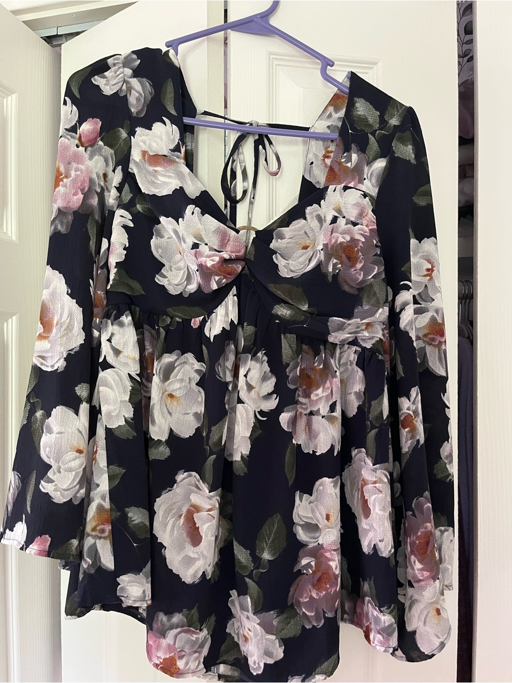 entro Black Floral Peplum Tunic with White & Pink Blooms